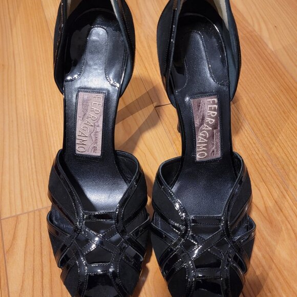 Ferragamo Ricerca - Picture 3 of 3